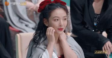 小白花被玫瑰嘲笑故事,小白花被玫瑰嘲笑