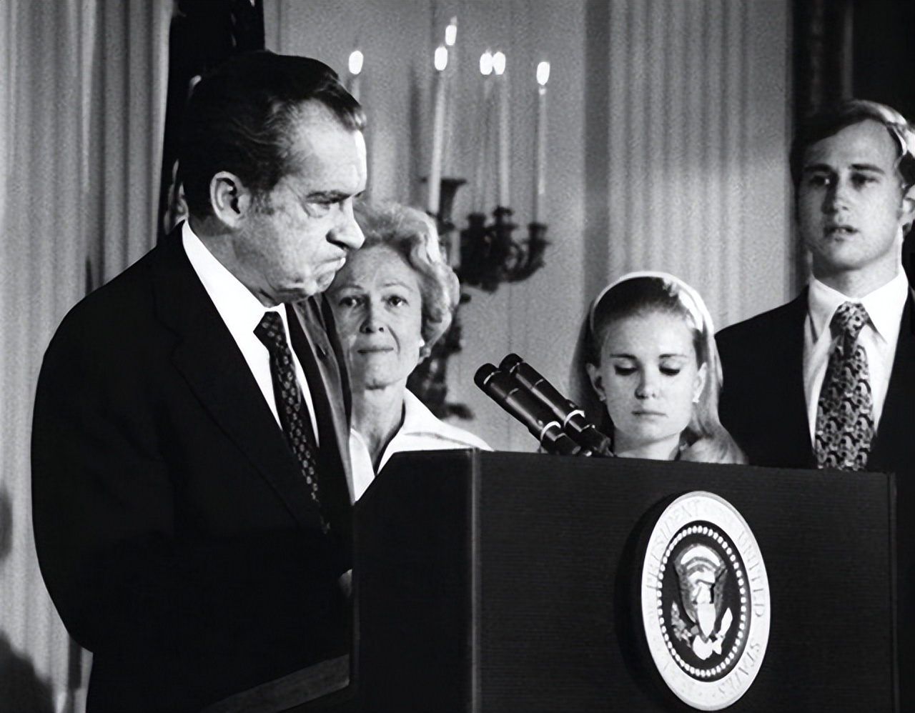 尼克松访华茅台回收价格,1971年尼克松访华喝的什么茅台