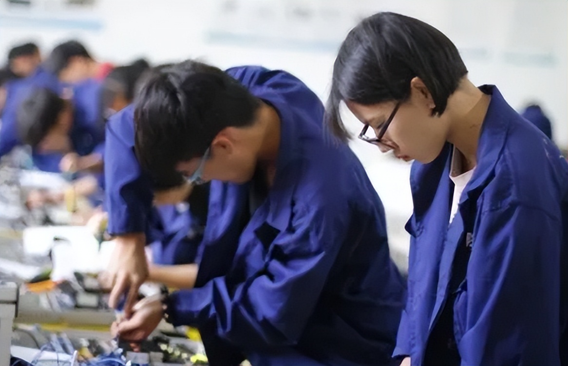 工科十大专业就业前景排名,工科类专业就业前景好的专业排名