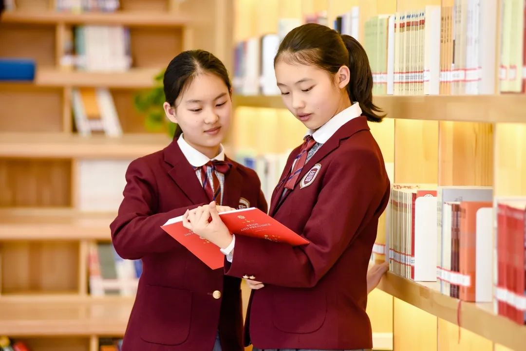 金苹果锦城一中，创办世界一流中学，做好受益终身的教育