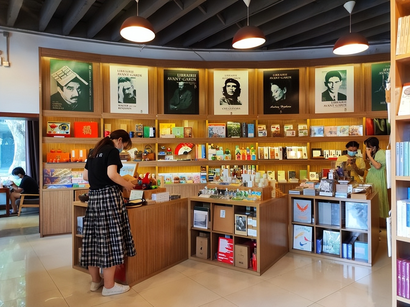 先锋颐和书馆在哪,颐和先锋书店的历史