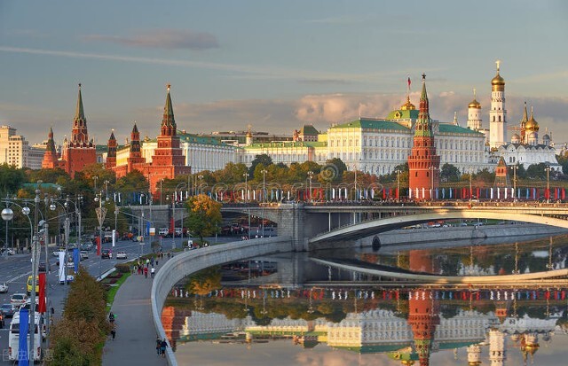 美国向俄罗斯大量购买原油,美国狂买俄罗斯原油一周激增