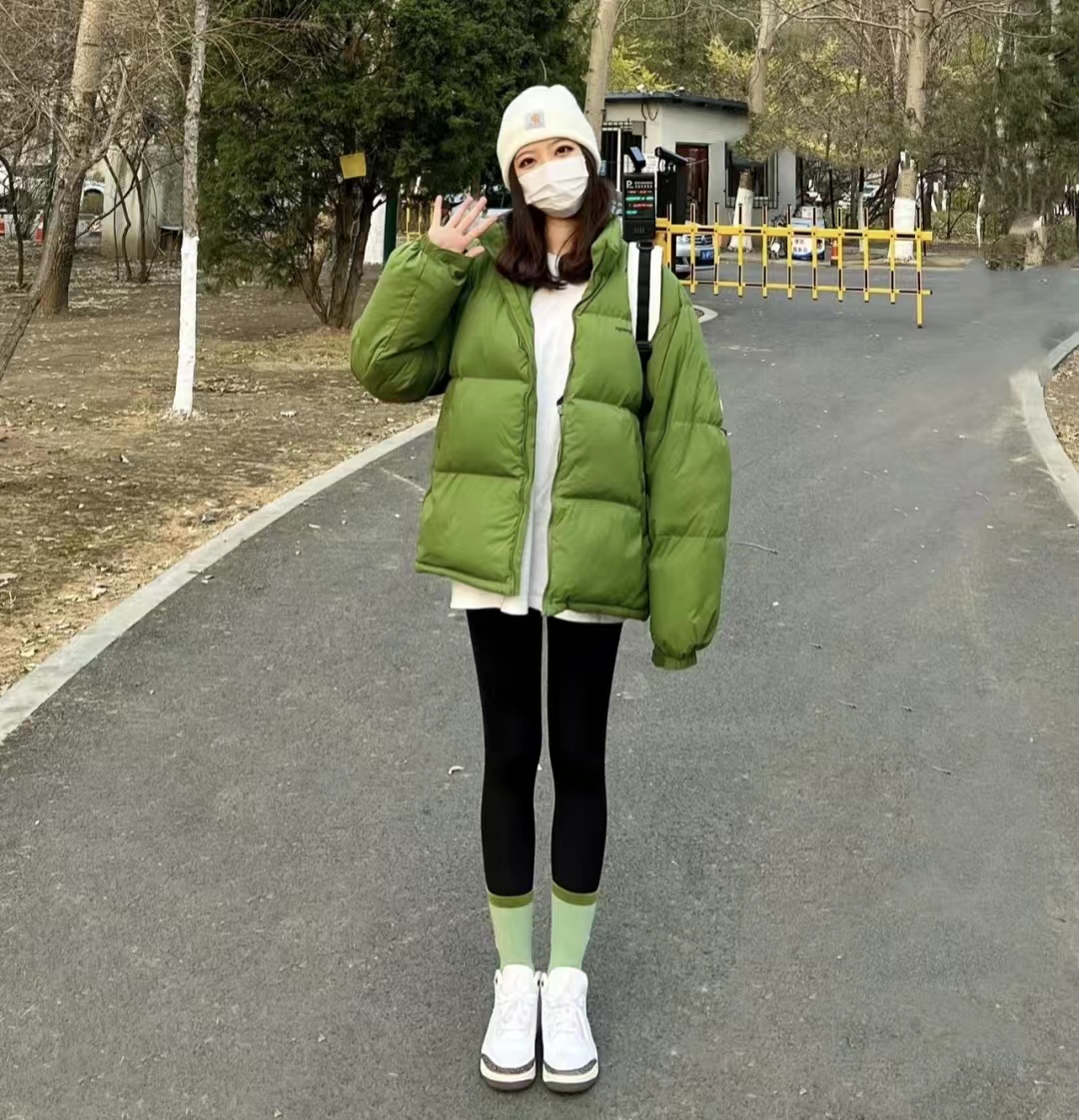 冬季穿什么颜色的羽绒服比较百搭,每个色系都很好看