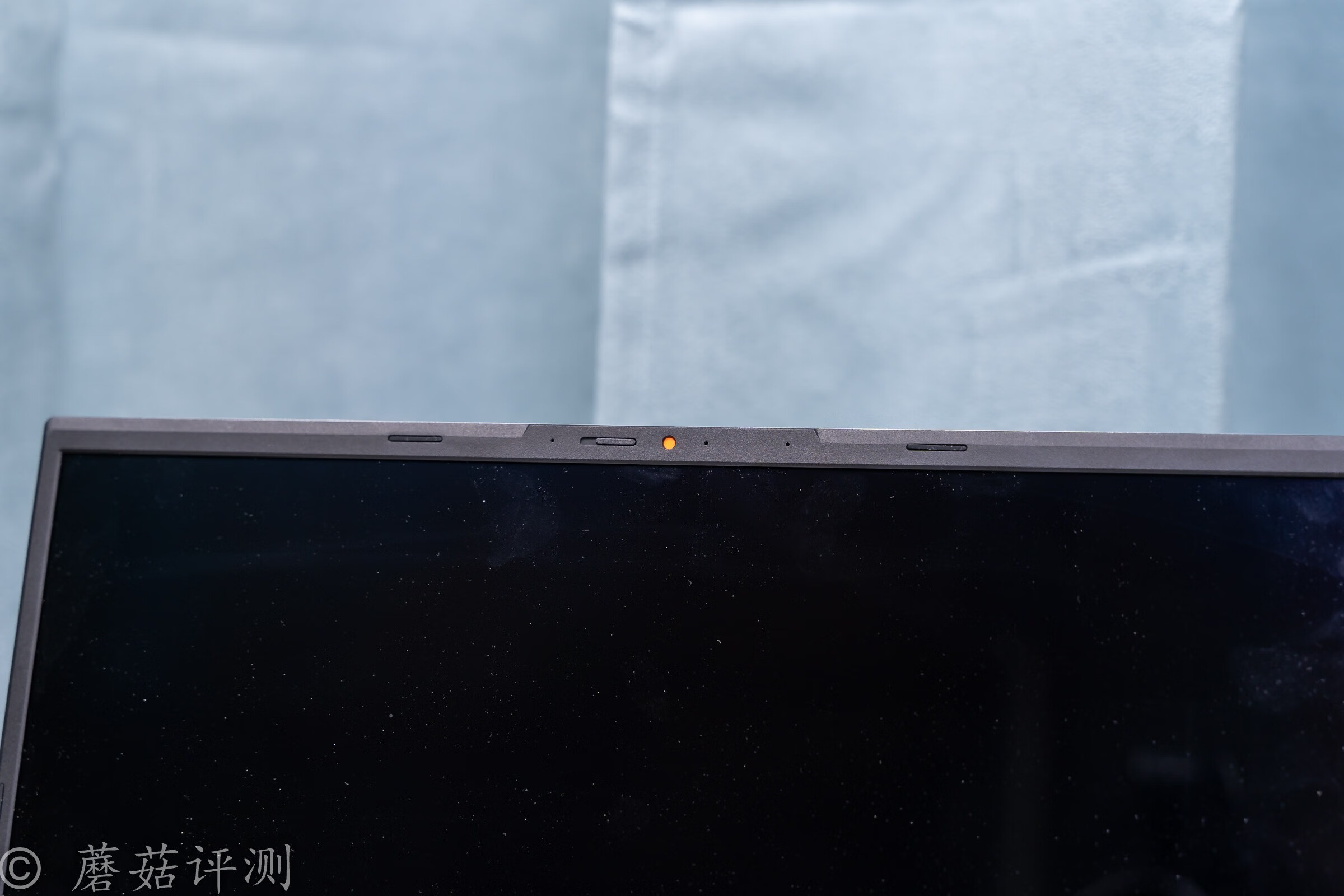 华硕无畏pro15锐龙版和灵耀pro14,轻薄本华硕无畏pro15游戏测评