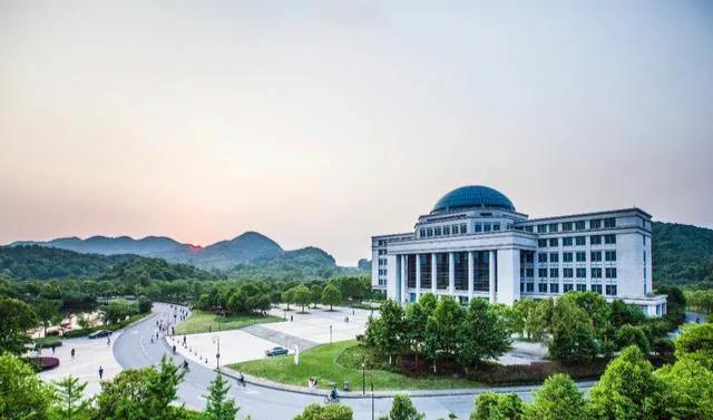 浙江工业大学PK杭州电子科技大学！如何选择？