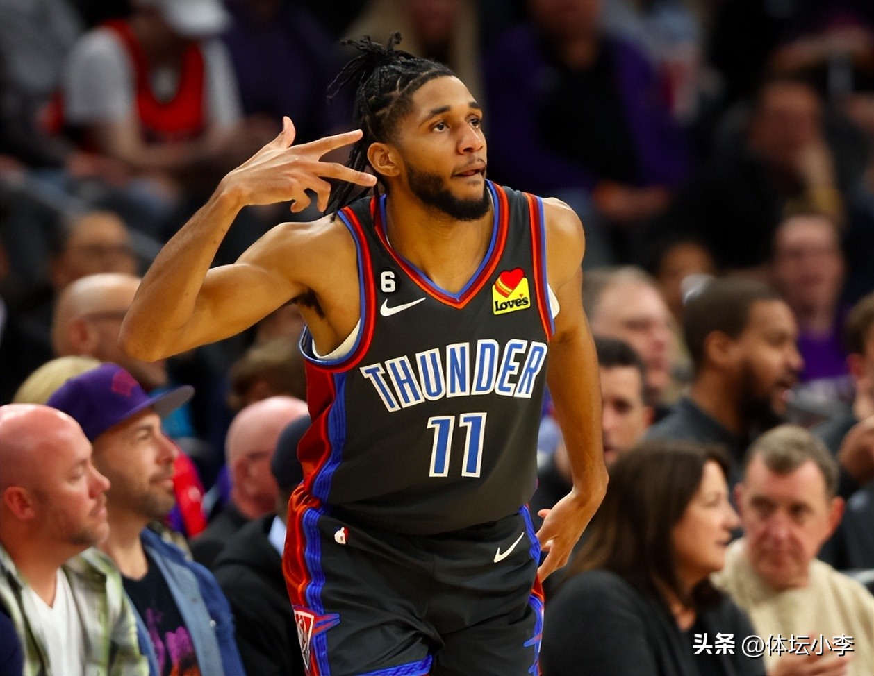 三分12中6爆砍42分8篮板14助攻,三分全中狂砍26分