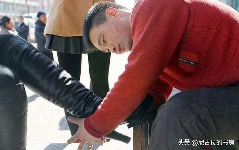 沈阳男子公厕生孩子,沈阳小伙厕所结婚生子后续