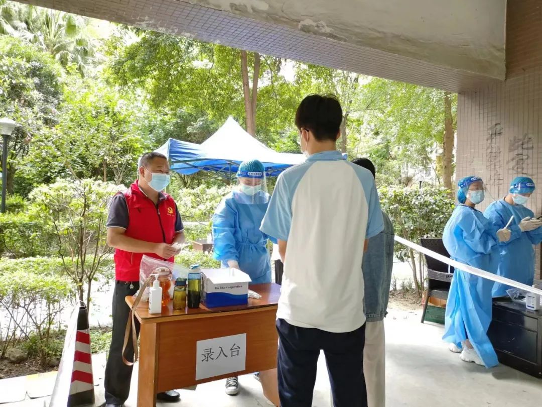 以“志愿红”守护“健康绿”成都市保护地和野保中心奋战“疫”线