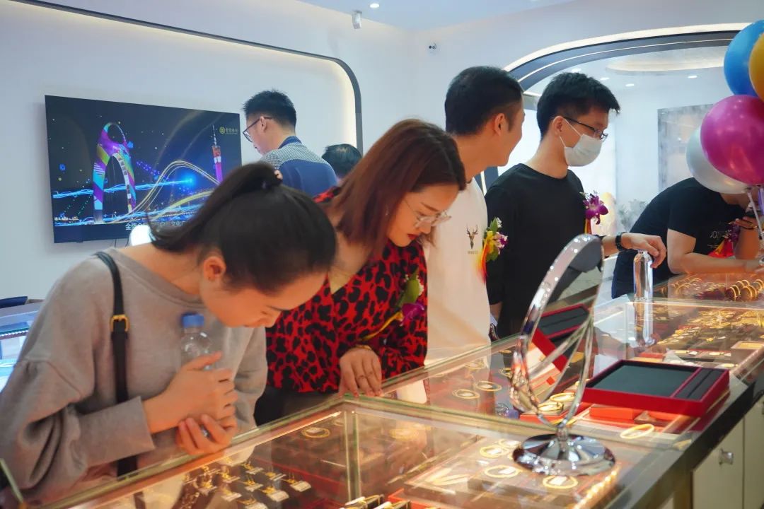 天然足金首饰哪些是必买款,金隆珠宝首饰