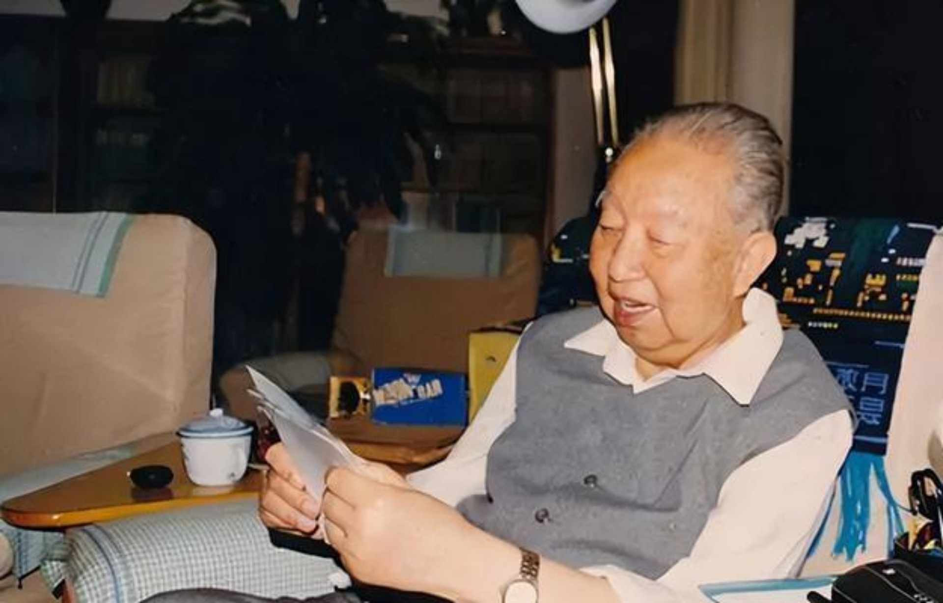 1990年*国锋华**重回韶山，毛主席亲人好奇问道：叫你华书记还是华老