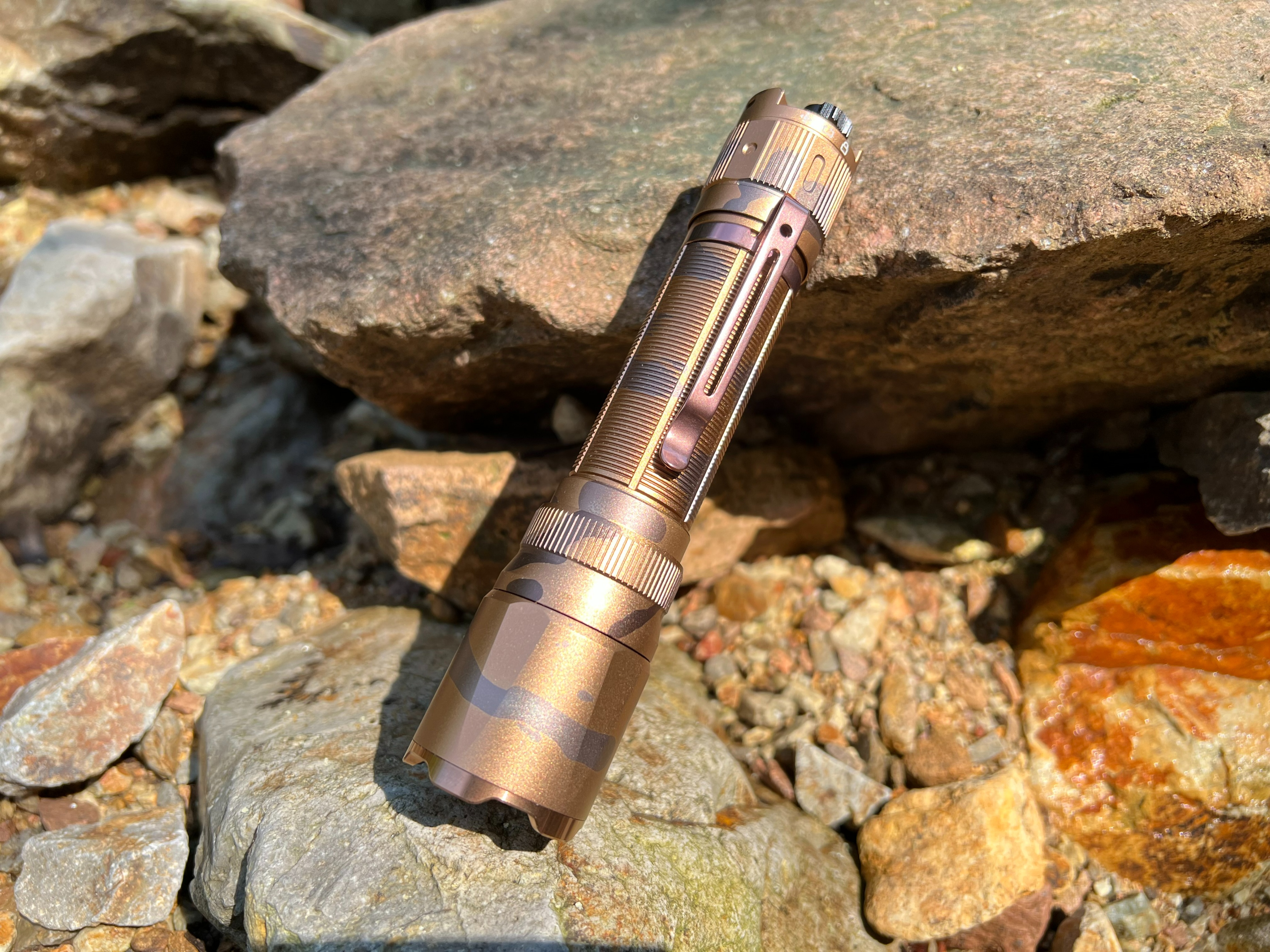 fenix手电测评tk35,fenixtk20uev2.0战术手电