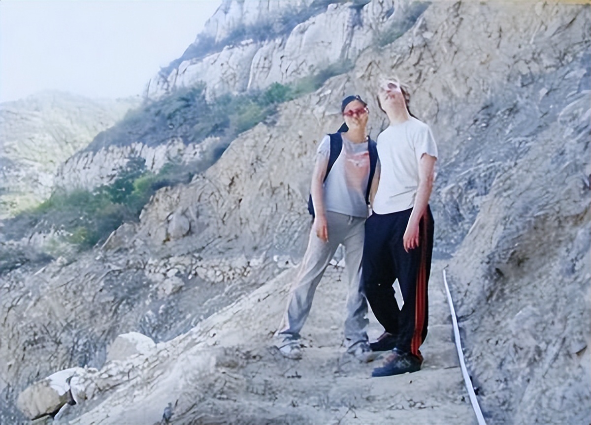 广西南宁女孩因车祸残疾,广西女孩生病瘫痪了老公一直照顾