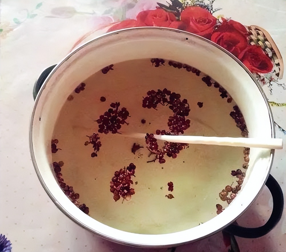 糜烂型足癣用水杨酸乳膏有用吗,糜烂型足癣擦碘伏有用吗