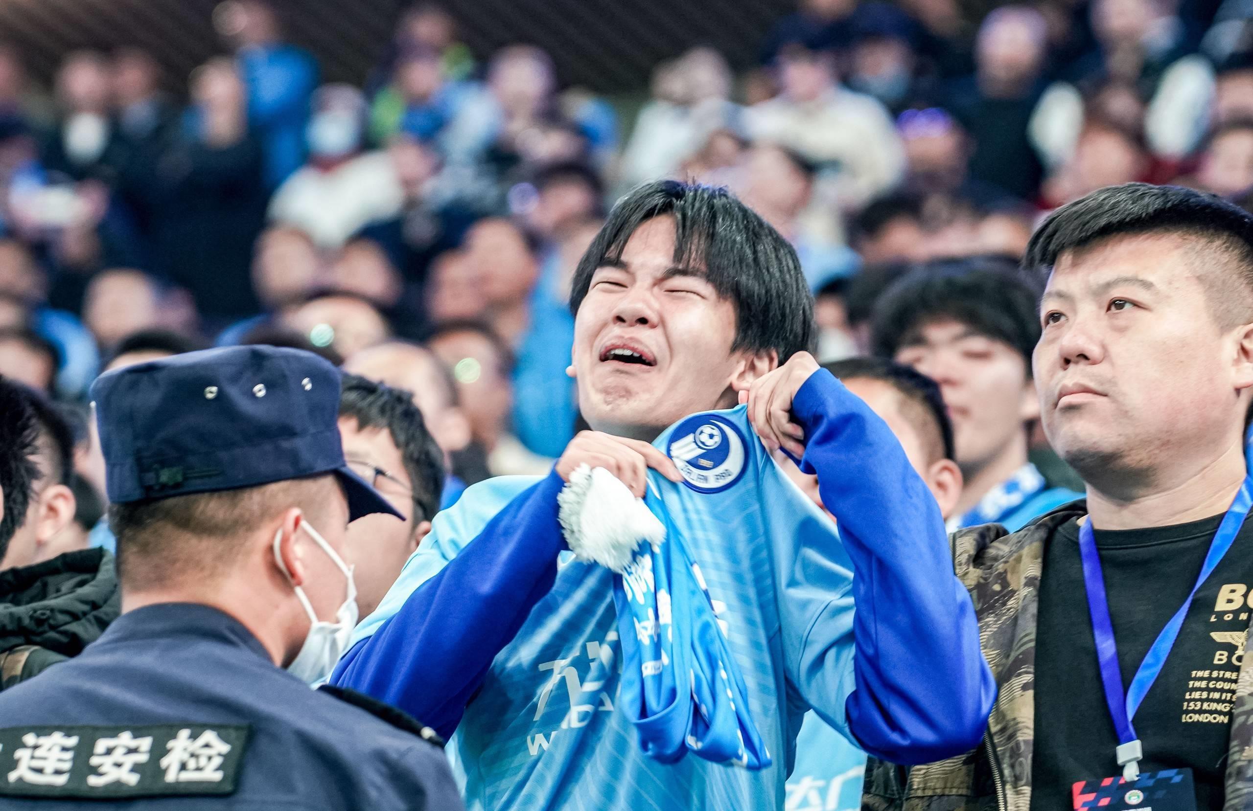 大连队降级后能否避免解散命运,大连队降级