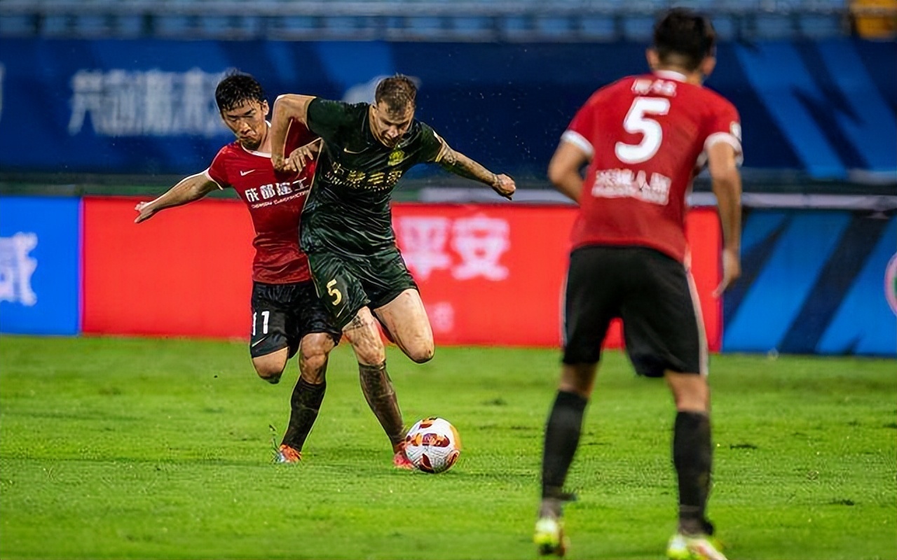 少林足球开场被胖子嘲笑,少林足球被打