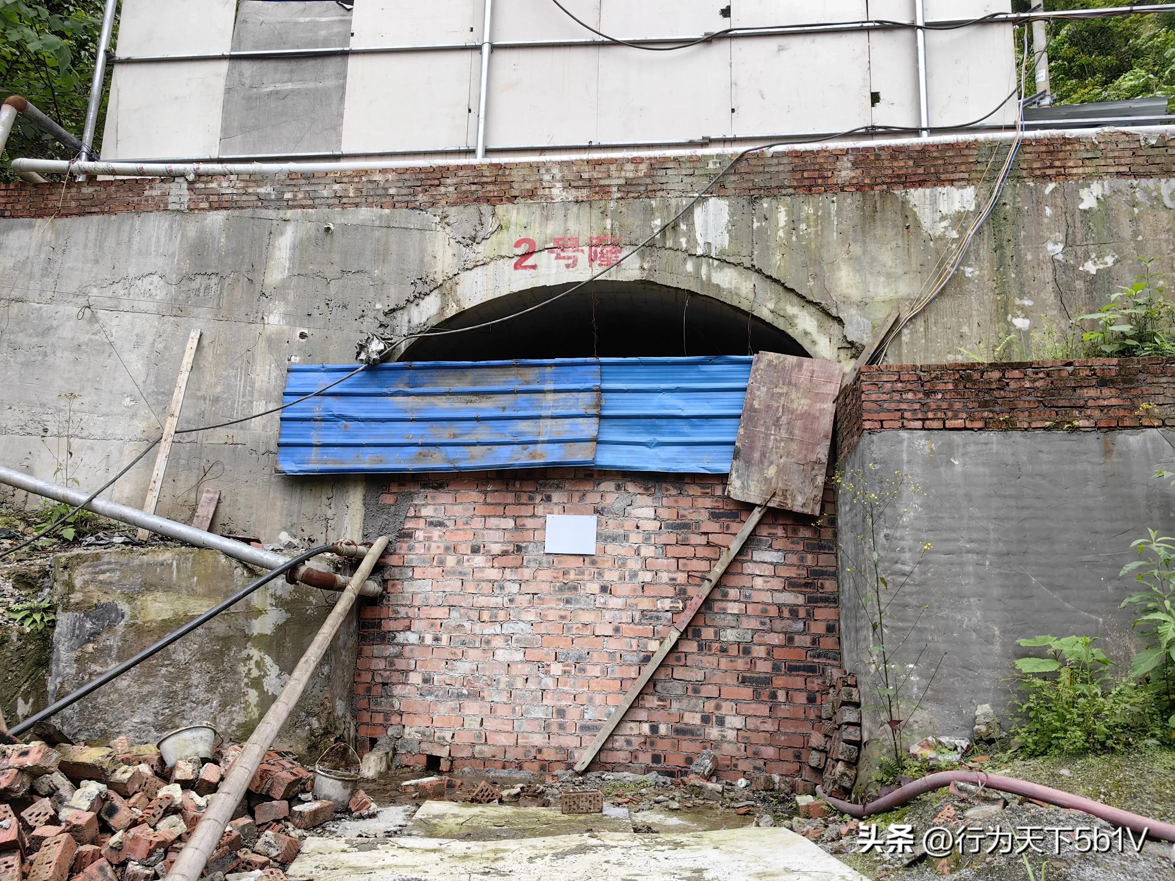 【探秘宛田红滩瀑布溯溪梦江吉翁瀑布】穿越花坪神秘风景线