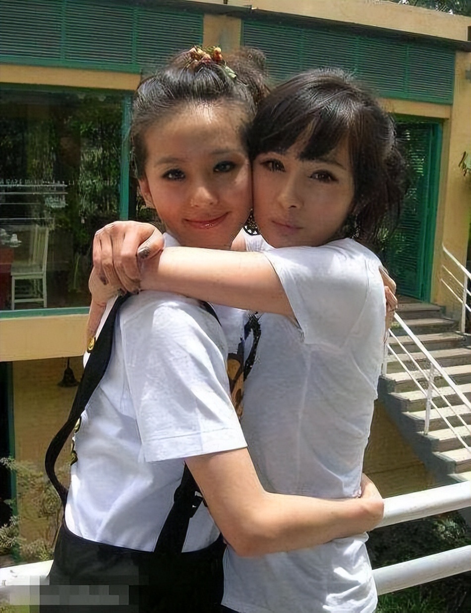 娱乐圈的真实姐妹情你get到了吗,娱乐圈最感人的姐妹情