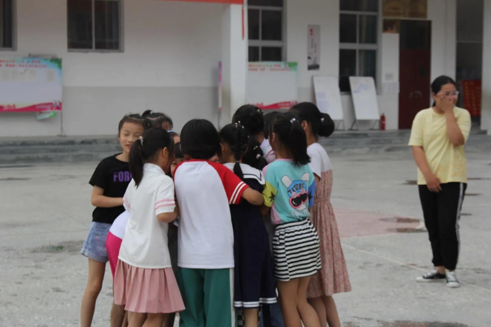 湖北二师艺愿支教西南行--见面第一课，梦想扬帆起航