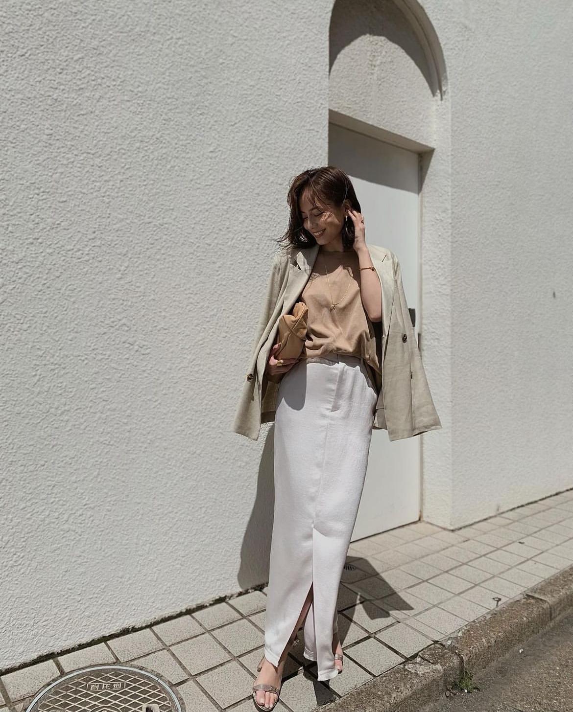 早春半裙中长款,春天选择半裙简单优雅又时尚