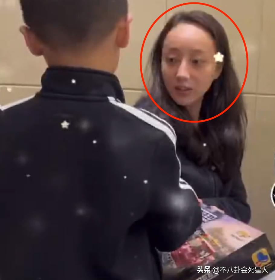 一天内3个桃色新闻,孕期出轨、哺乳期夜会美女,看得我血压升高