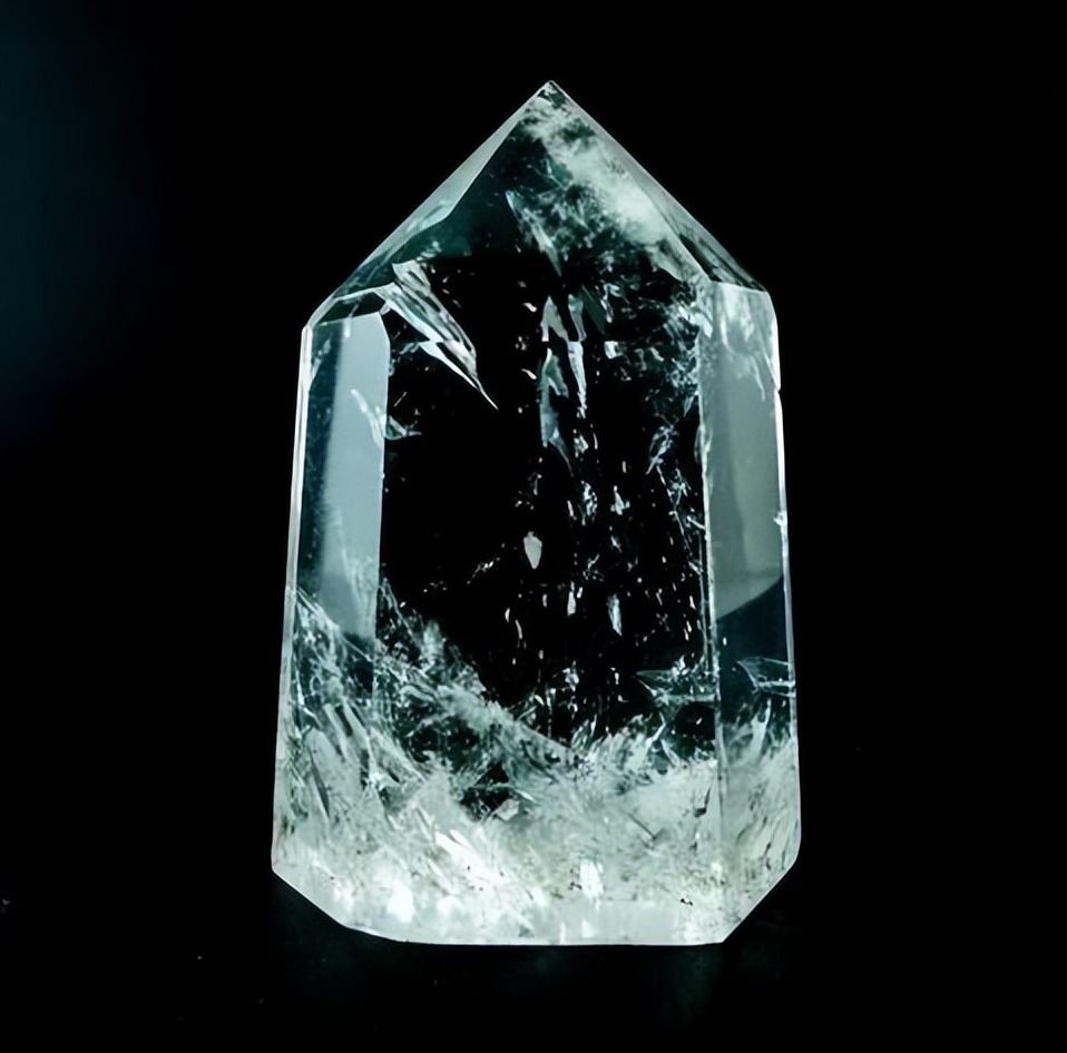 如何挑选水晶原石,如何挑选水晶饰品