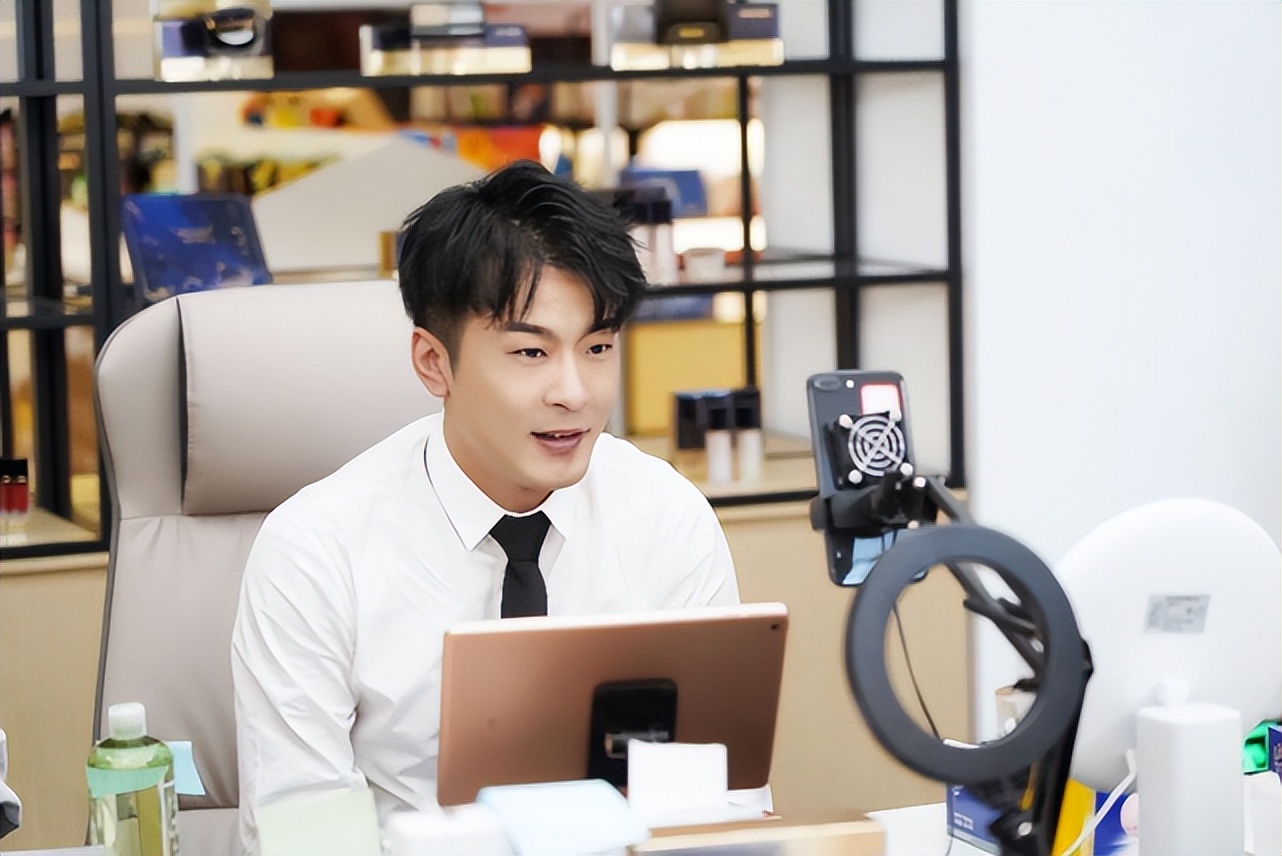 辛巴辛有志抗疫,辛有志抗疫