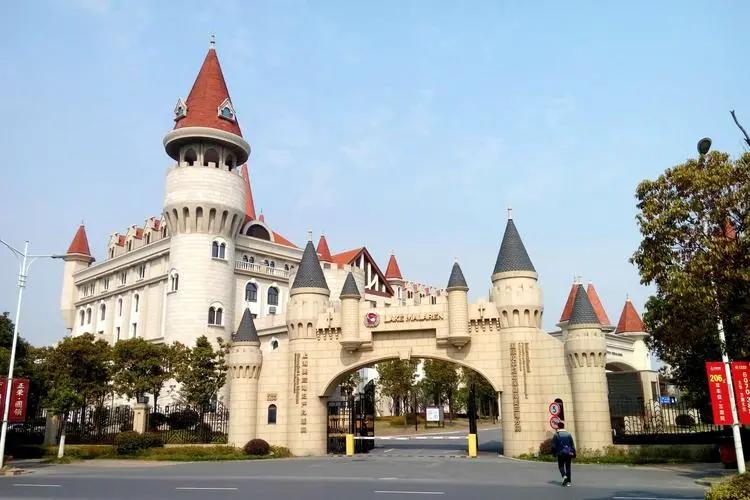 美兰湖7号线首班车几点,7号线美兰湖