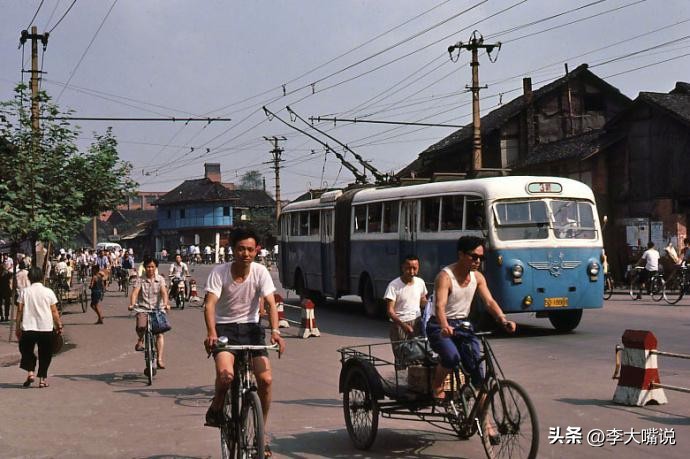 国家一级演员和妻子恩爱50年,国家一级演员和青梅竹马结婚36年