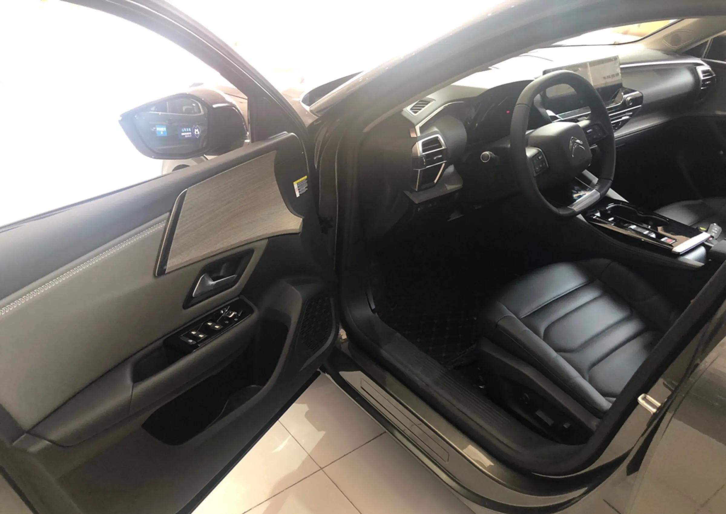 不顾家人反对买了这个车后悔吗,凡尔赛c5x的驾驶感受如何