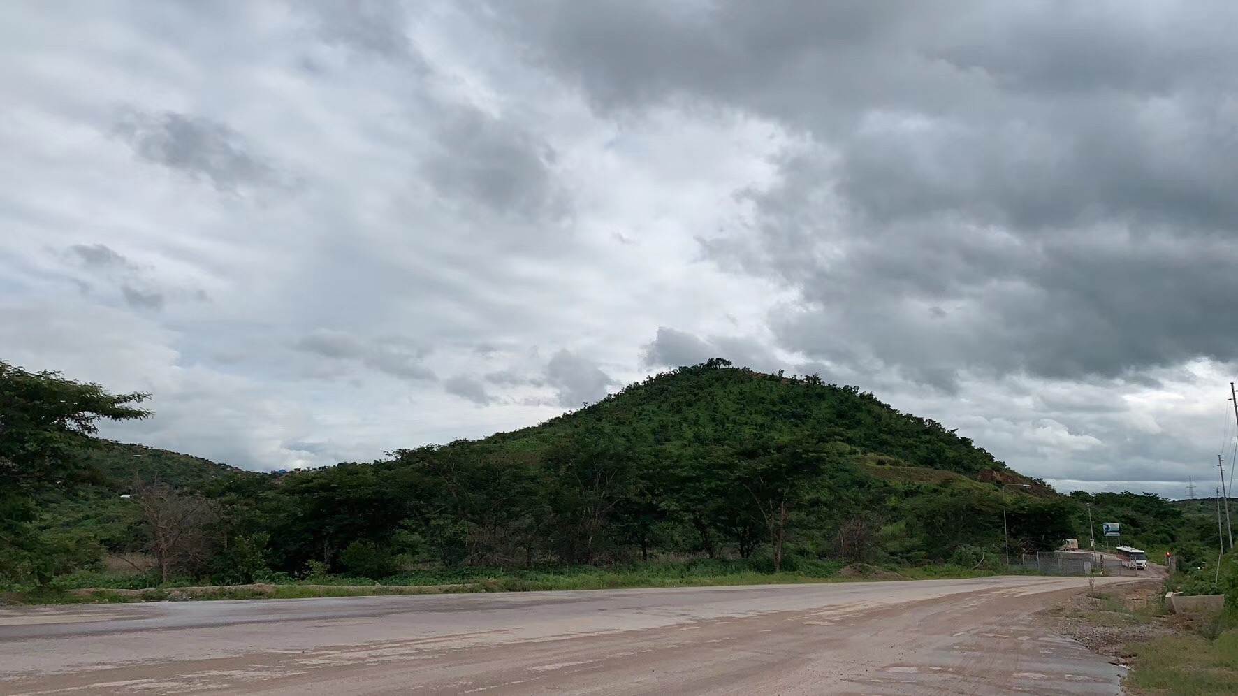 我，湖北人，在非洲打工，年薪25万，却被骗光工资，借钱生孩子