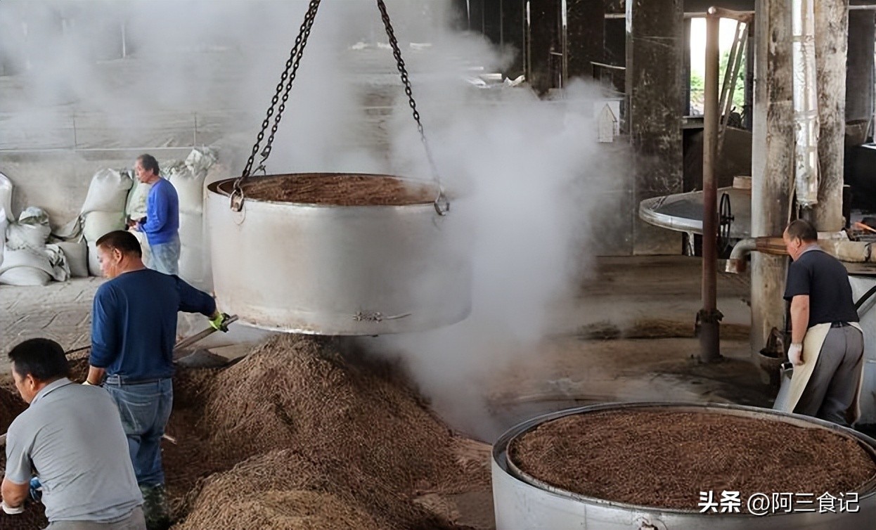 一斤纯粮食酒能酿多少酒,多少斤粮食能酿一斤纯粮食酒