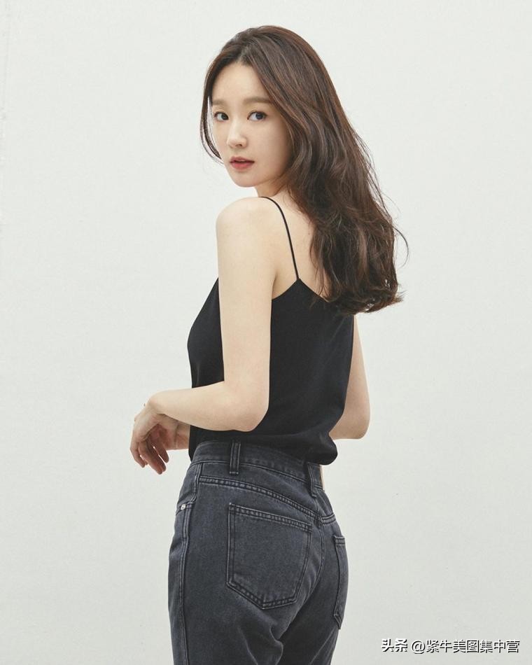 姜敏京牛仔裤穿搭,姜敏京牛仔裤写真