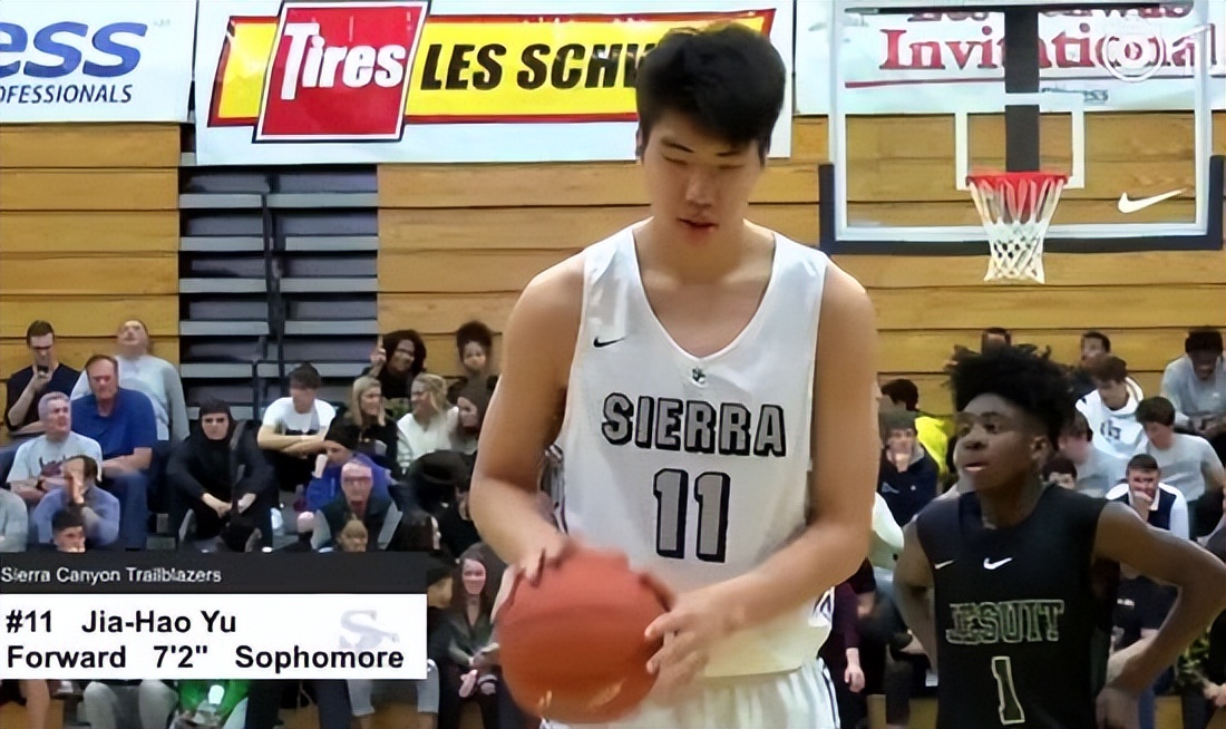 CBA最佳新秀余嘉豪，男篮最坚实的中锋，被称为姚明的接班人