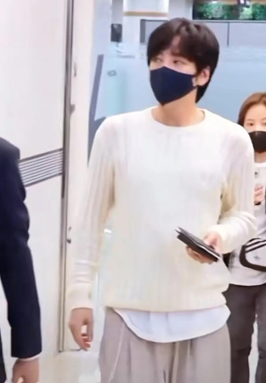 为什么韩国明星拼命追求水光肌,韩娱水光肌效果