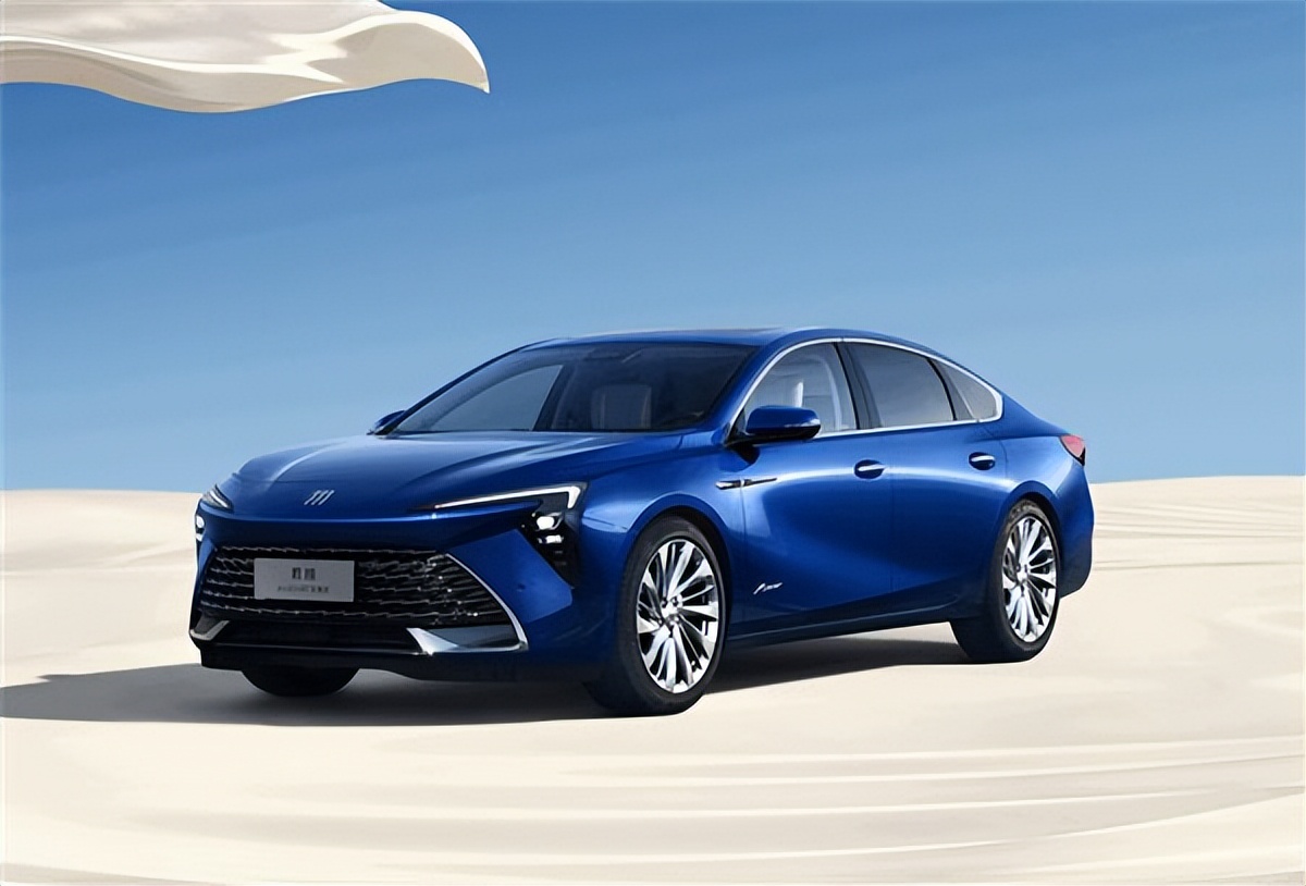 别克君越为什么比君威贵很多,2022款别克君威和君越的区别