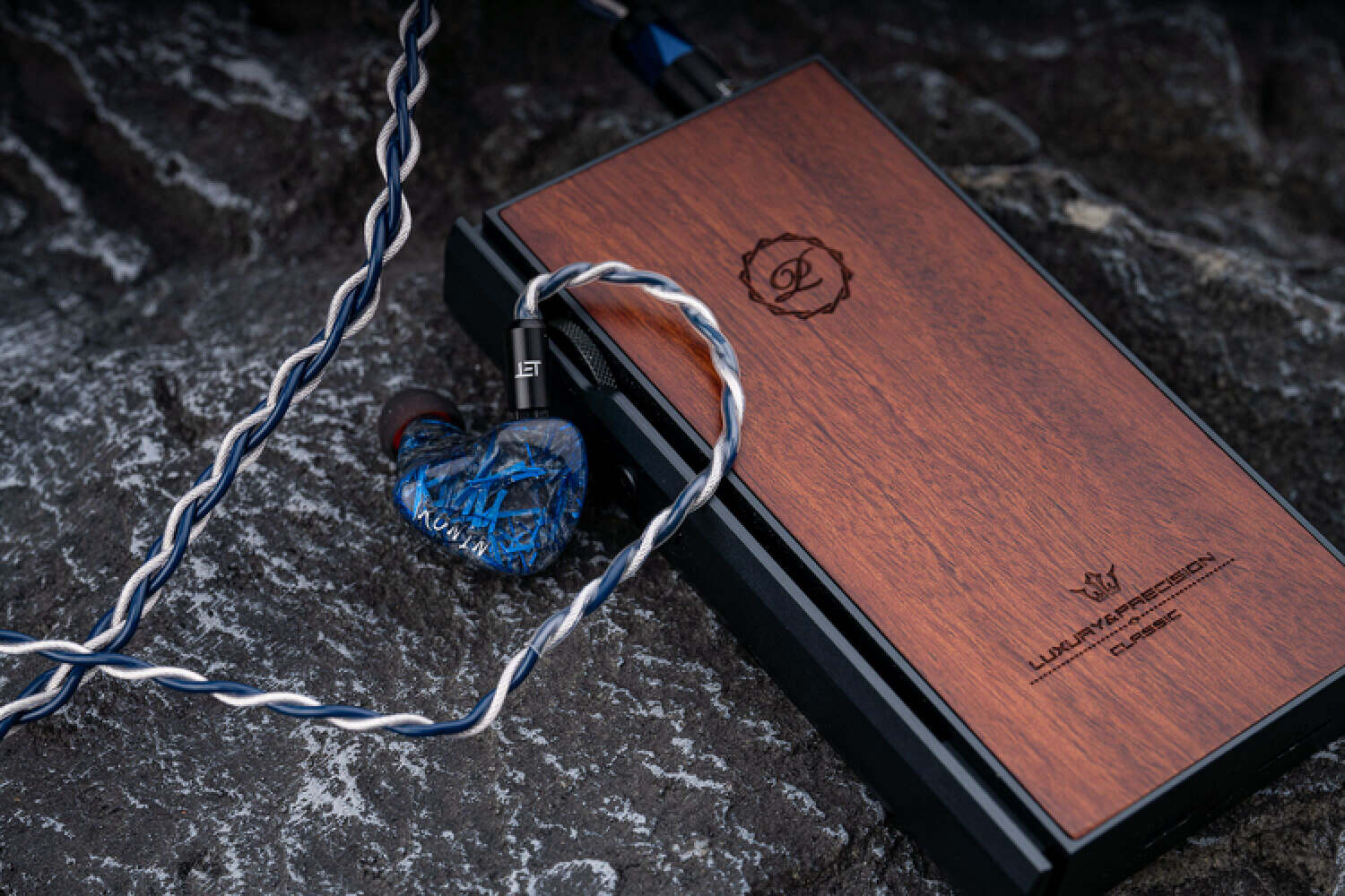 一款偏科得很精准的甜品级流行塞——NobleRonin