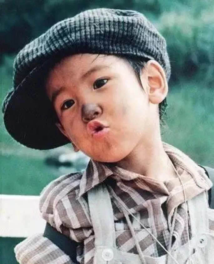 他15岁买股票赚40万，18岁成公司董事，身家百亿，39岁还没结婚