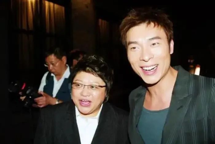 歌坛大姐大是谁,华语歌坛大姐大