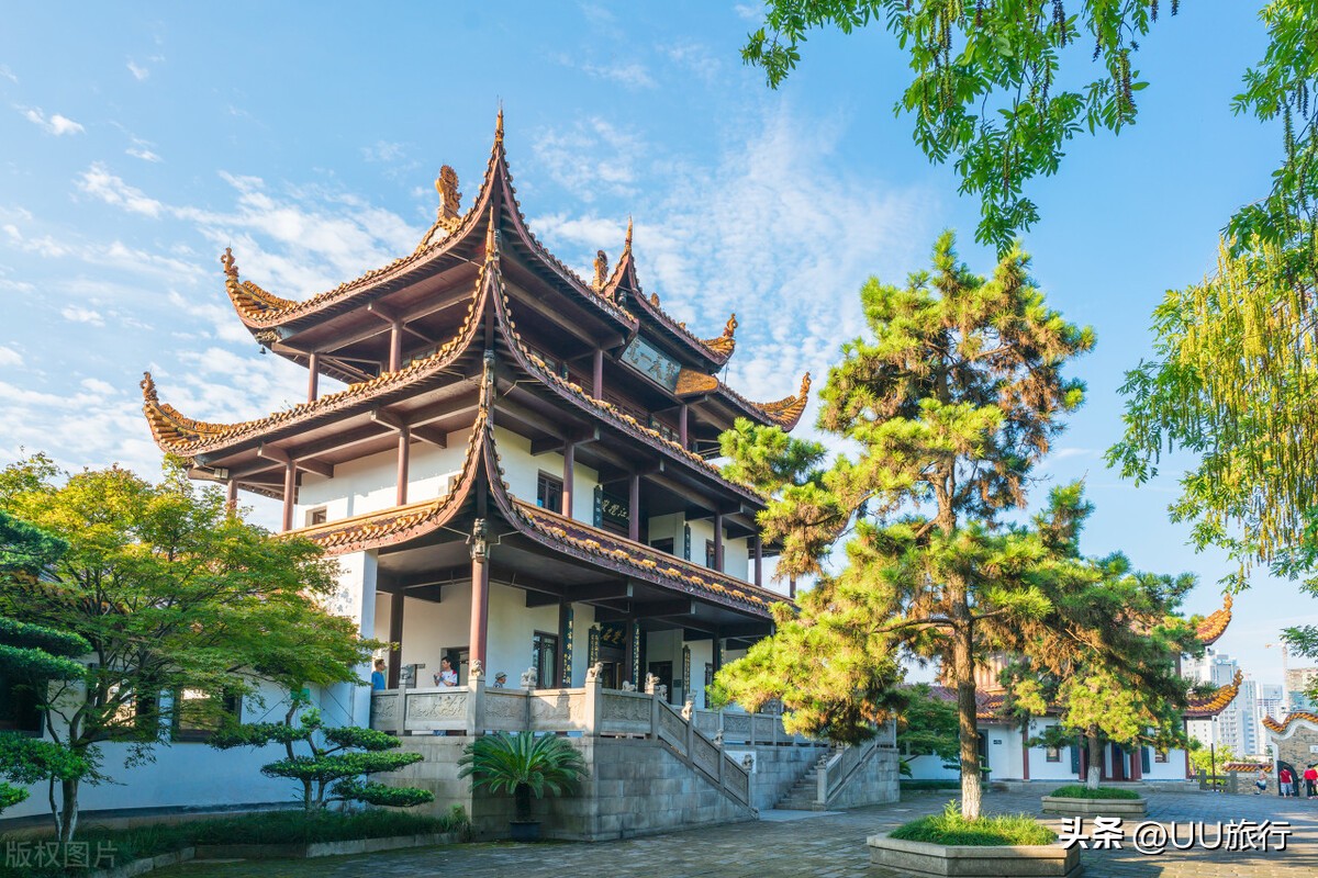 长沙最好玩的景点和最好吃的地方,桂林到长沙路上有什么景点值得玩