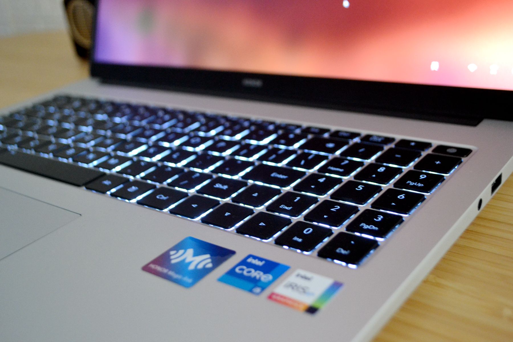 性能炸裂！16寸超窄边框+i5-12500H，荣耀MagicBookX16首发测评