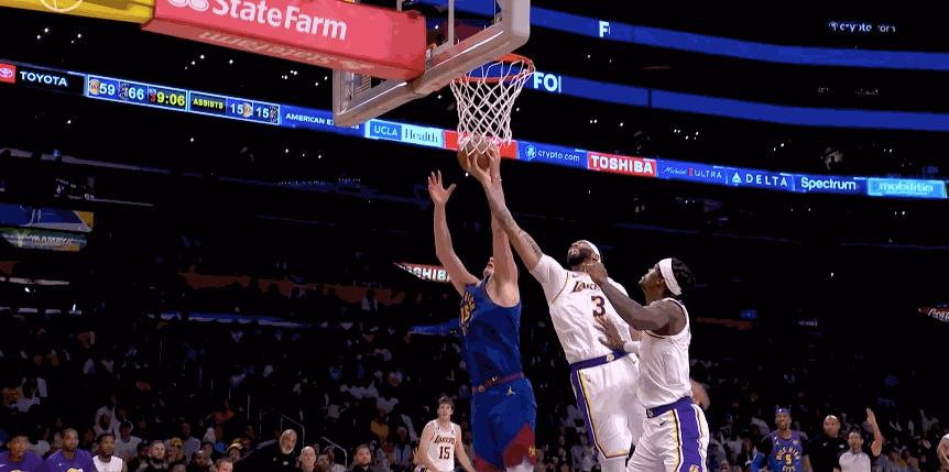 裁判承认误判曼联,施罗德两次技术犯规