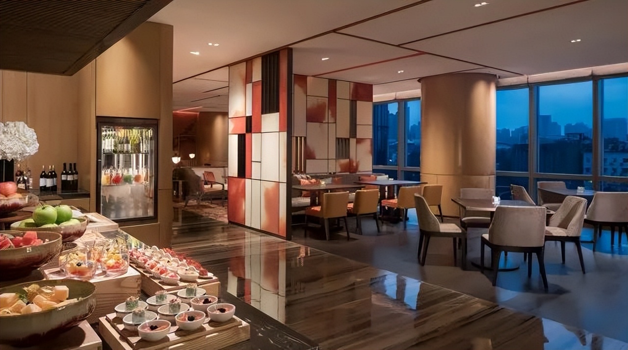 长沙雨花区推荐的酒店,住长沙君悦酒店高级间