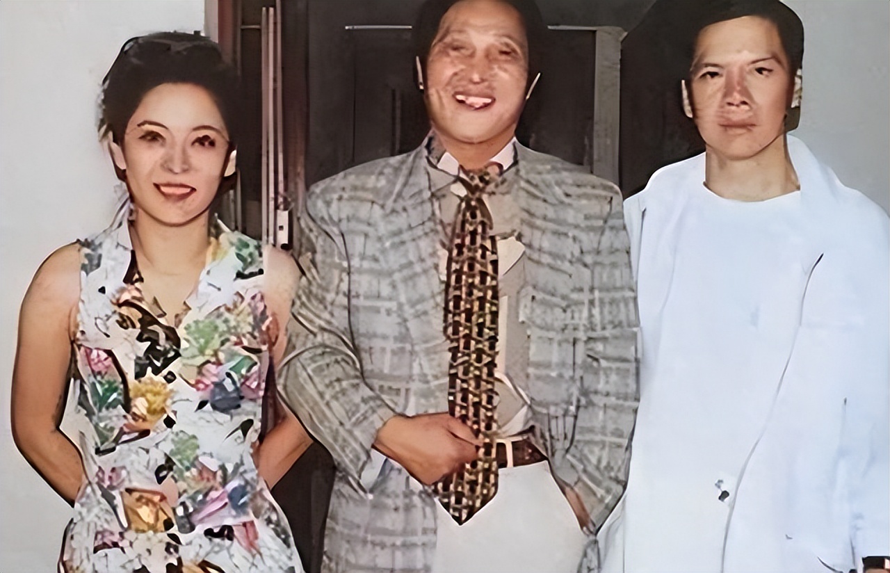 大师王林给女星们“开光”的！一丝不挂用酒画符，场面炸裂！