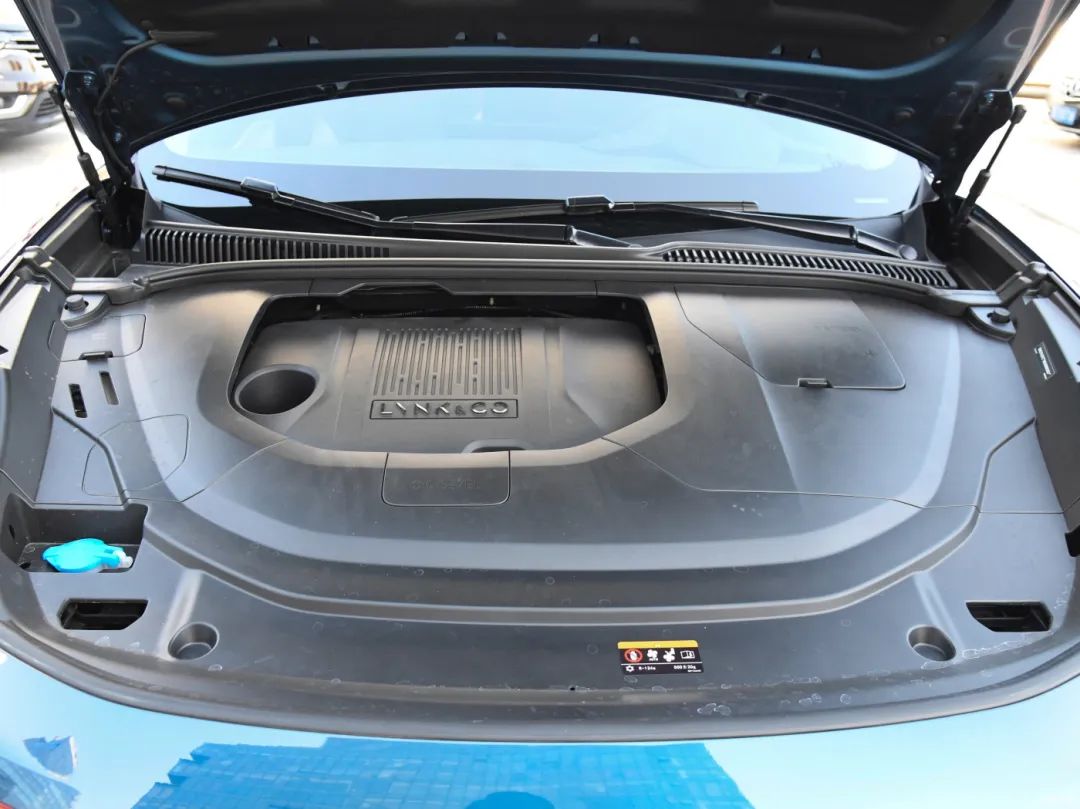 领克06三缸豪华版,领克06remix版1.5t