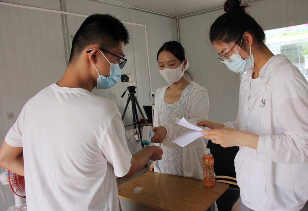 郑州高中学校军训,郑州市各高中军训