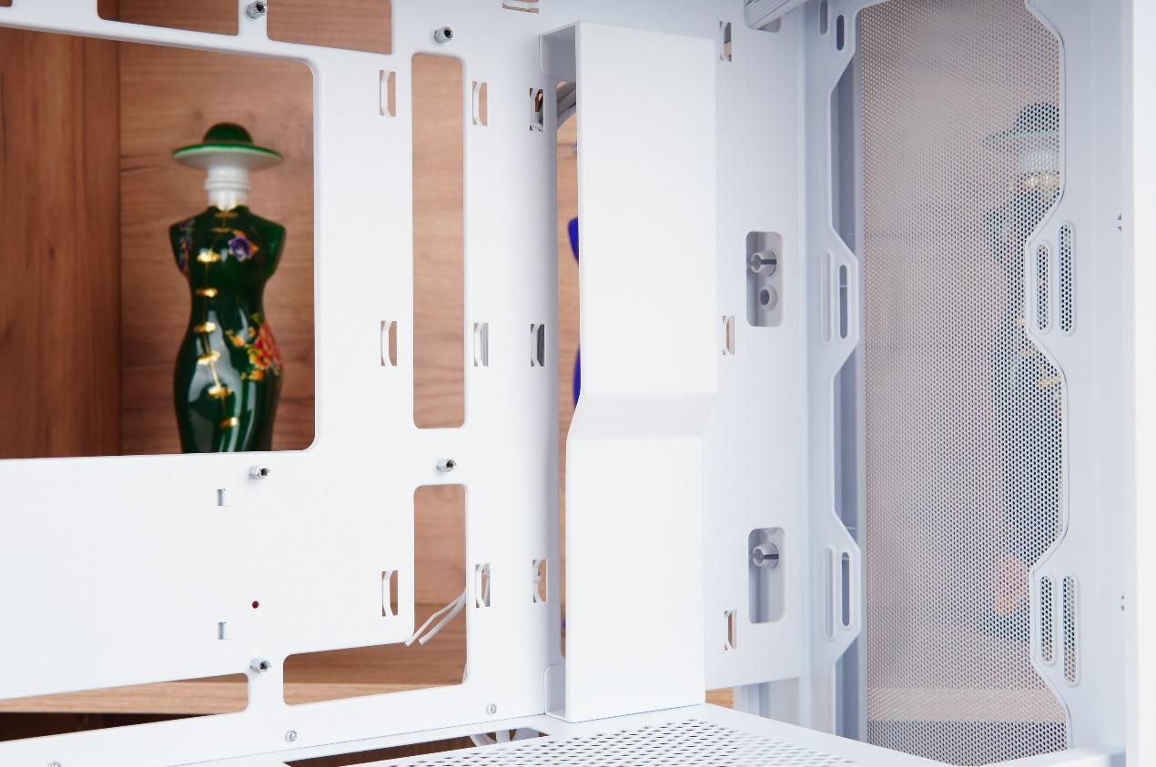 华硕追影机箱布局,华硕追影13代13700f主机