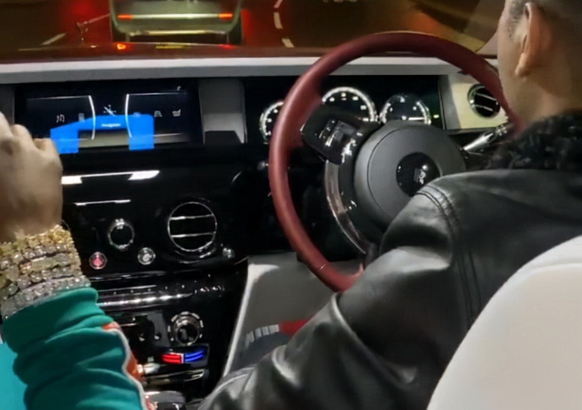 劳斯莱斯雨伞一把真的要10万吗,劳斯莱斯一把雨伞10万元