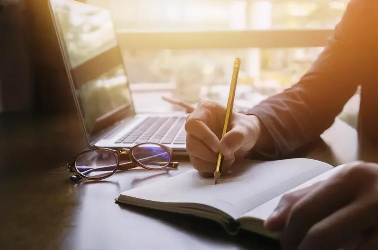 写作是最好的自我投资吗 (让写作成为最好的投资)