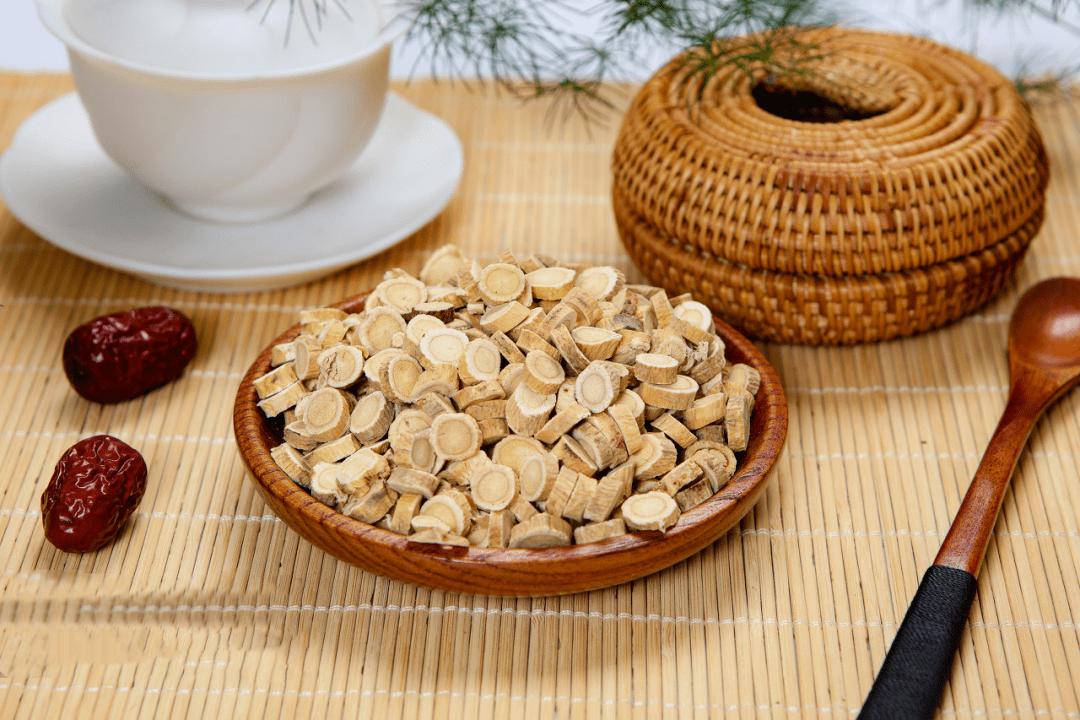 经常喝黄芪水，人为什么会变瘦？提醒：黄芪水的副作用，要谨记