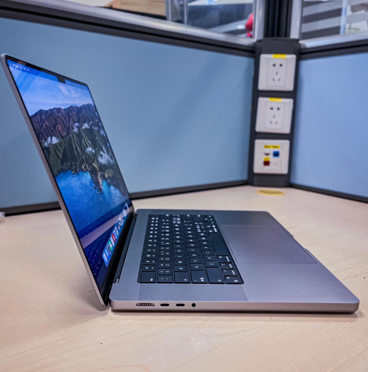 2021款16寸m1maxmacbookpro,macbookpro202114和16怎么选